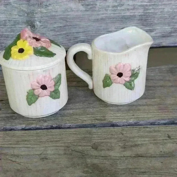 Vintage Floral and Butterfly Cream and Sugar Set - Picture 2 of 5